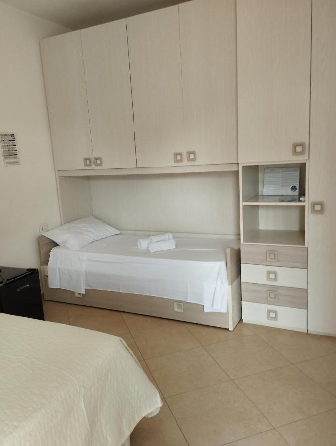 Affitta Camere Zio Peppe San Teodoro  Extérieur photo