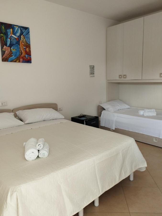 Affitta Camere Zio Peppe San Teodoro  Extérieur photo