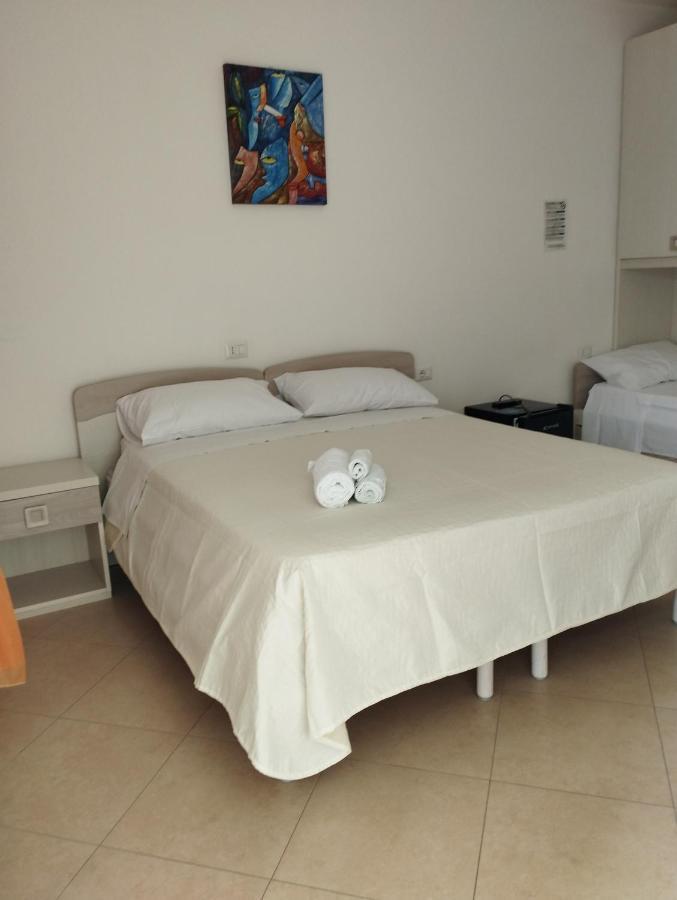Affitta Camere Zio Peppe San Teodoro  Extérieur photo
